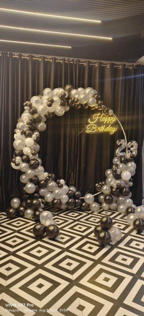 Metallic ring with chrome Highlighter